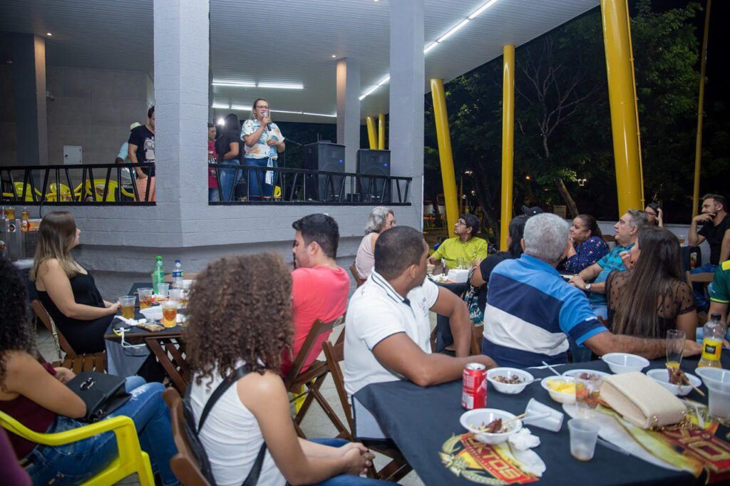 Eduardo Fortes se preocupa com o quiosque da Praça Henrique Santana que se tornou um espaço cultural em declínio