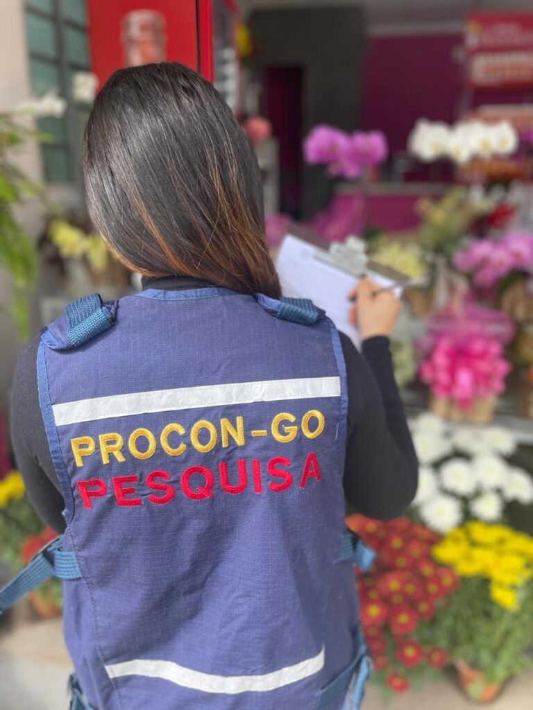 Pesquisa do Procon aponta variação de até 574% em preço de flores