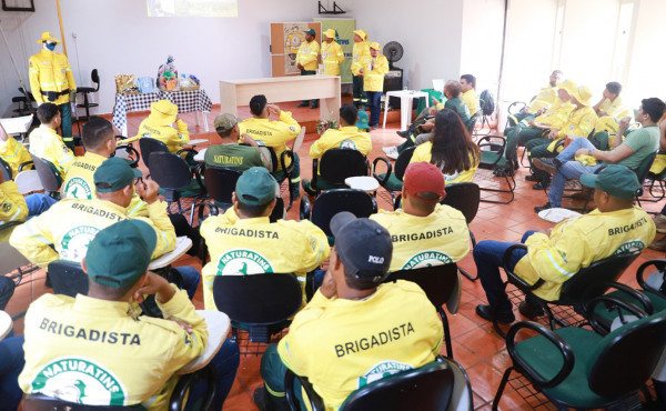 Naturatins promove encontro para alinhamento de ações estratégicas da Brigada Gavião Fumaça em Mateiros Naturatins promove encontro para alinhamento de ações estratégicas da Brigada Gavião Fumaça em Mateiros