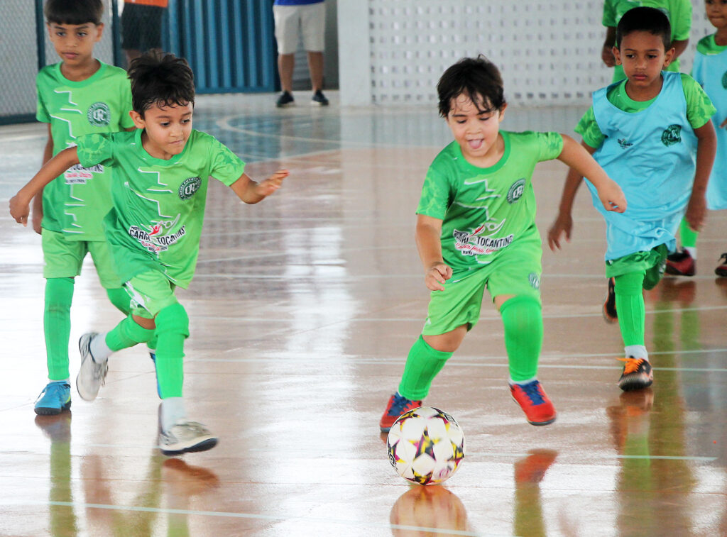 Adolescentes e crianças de Cariri do Tocantins participam de competições amistosas na Semana Esportiva de aniversário da cidade Adolescentes e crianças de Cariri do Tocantins participam de competições amistosas na Semana Esportiva de aniversário da cidade