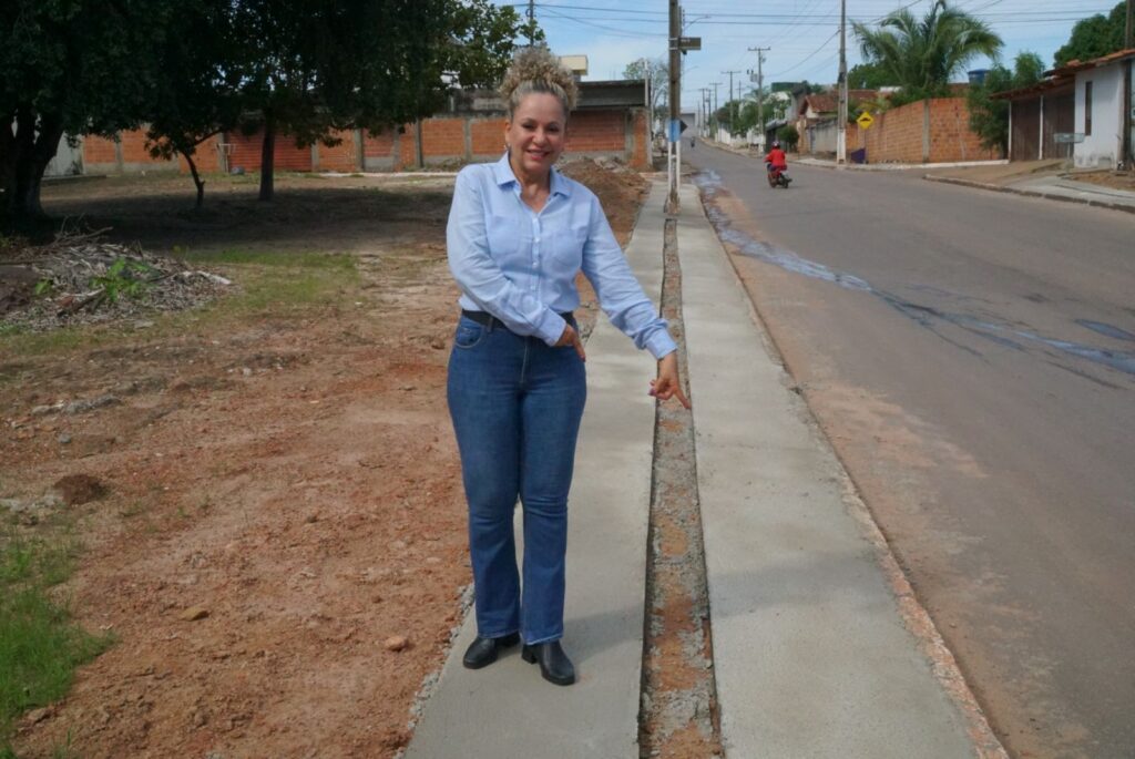 Prefeita Josi Nunes acompanha andamento do maior programa de calçamento da história de Gurupi