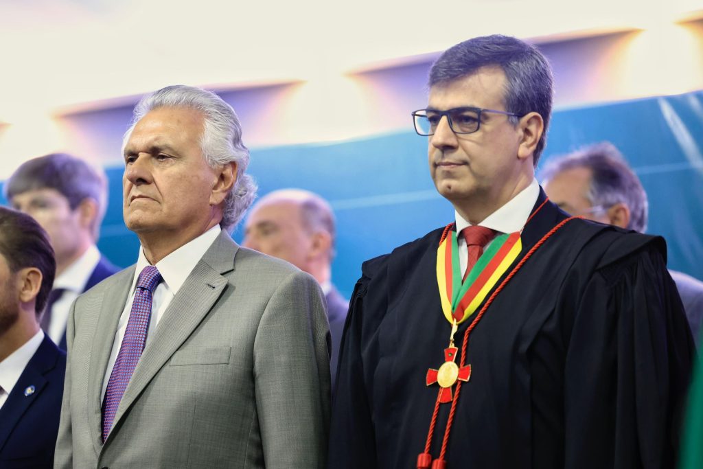 Caiado prestigia posse de Cyro Terra no comando do MP-GO Caiado prestigia posse de Cyro Terra no comando do MP-GO