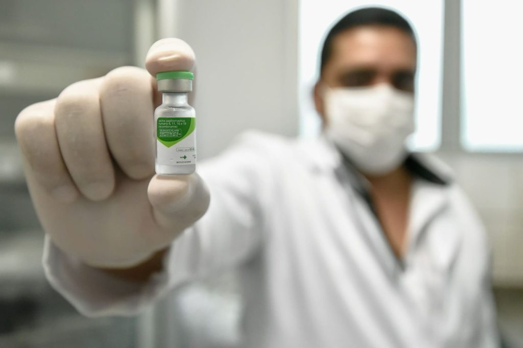Goiás amplia faixa etária da vacinação contra HPV