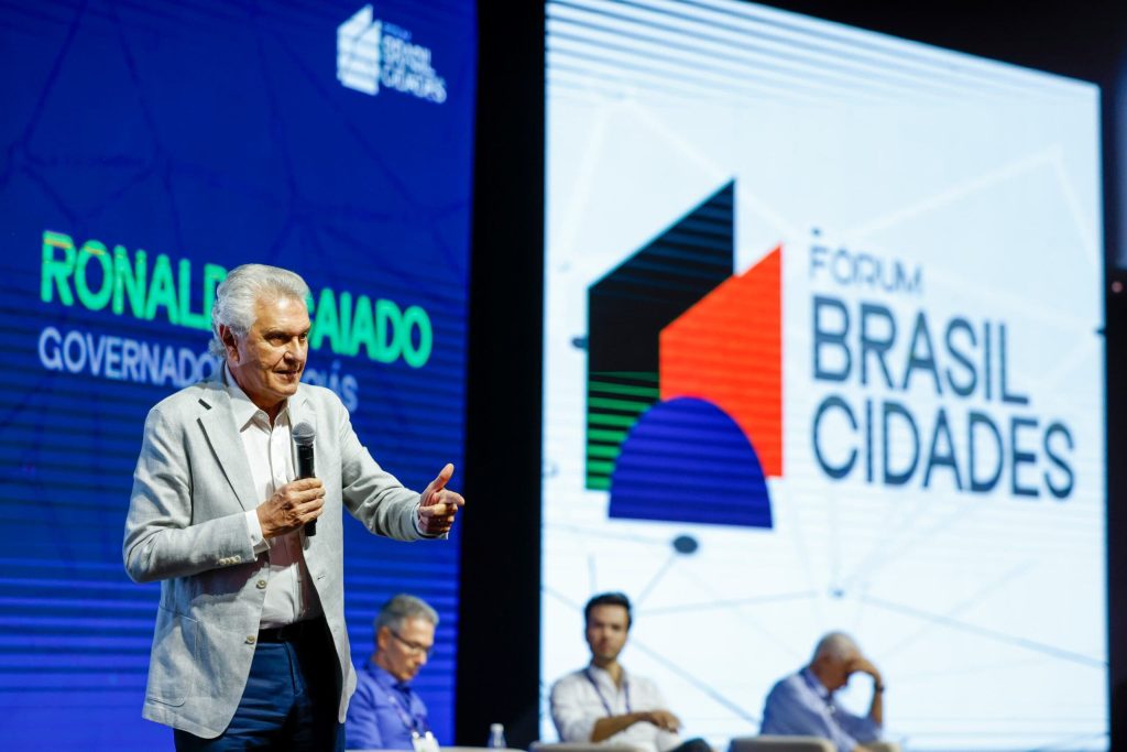 No Fórum Brasil Cidades, Caiado destaca queda da violência em Goiás