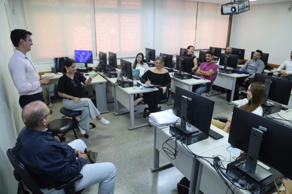 Programa de Qualificação para a Exportação terá vaga para 150 empresas Programa de Qualificação para a Exportação terá vaga para 150 empresas