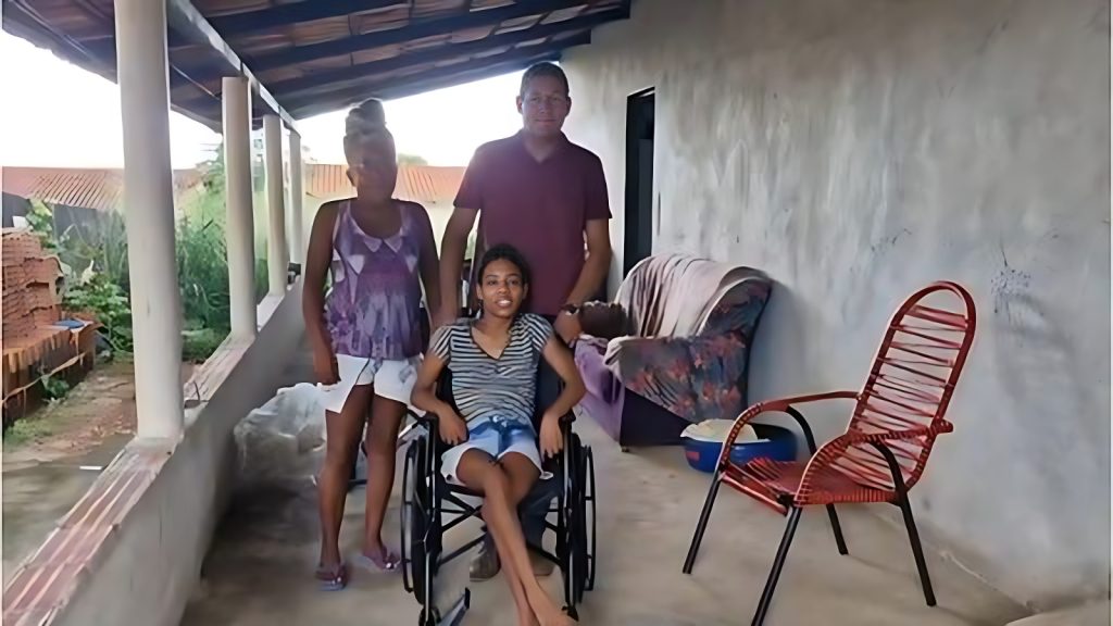 Vereador Emiliano Espíndola e deputada Vivian Naves (PP) unem forças em ato de solidariedade para beneficiar aluna da APAE em Porangatu