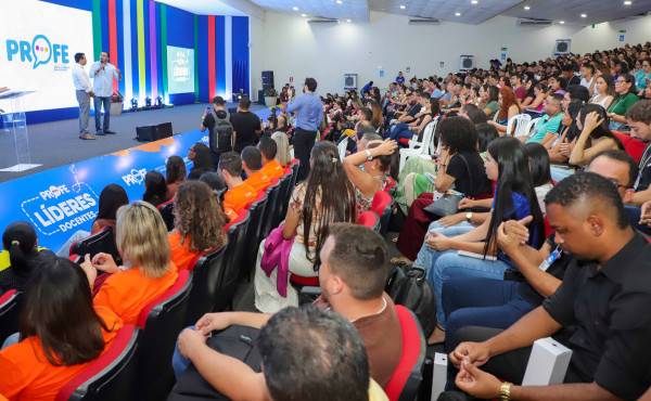 Em capacitação com mais de 1,4 mil docentes, governador Wanderlei Barbosa destaca que PCCR da Educação será enviado à Assembleia ainda este ano