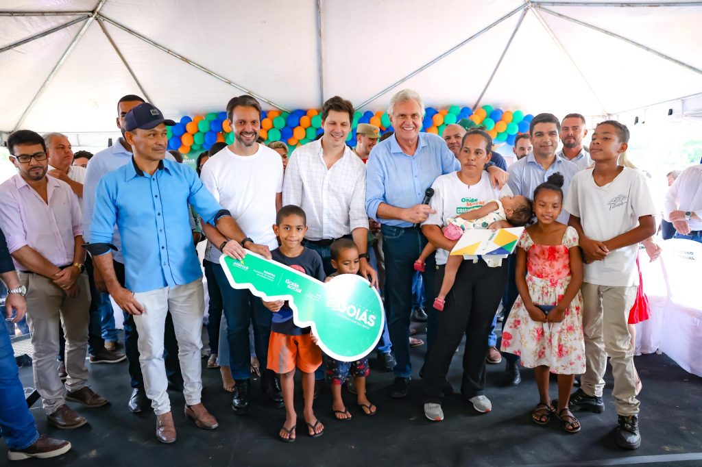 50 casas a custo zero são entregues em Guarani de Goiás