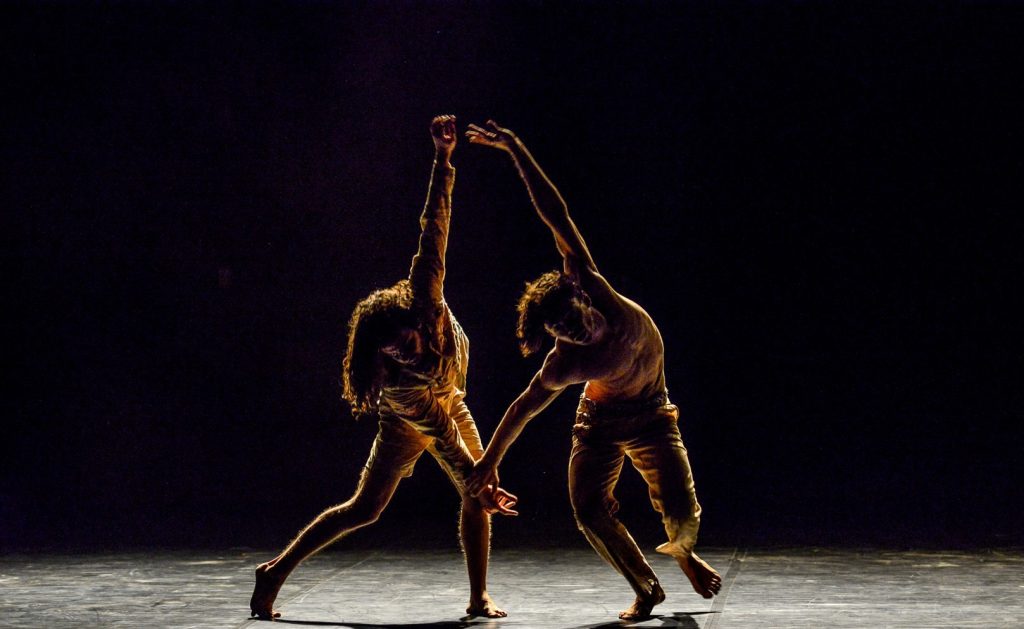 Ateliê do Gesto celebra 10 anos com temporada de “O Crivo” neste fim de semana