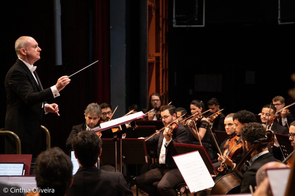 Filarmônica apresenta grandes mestres da música em concerto gratuito