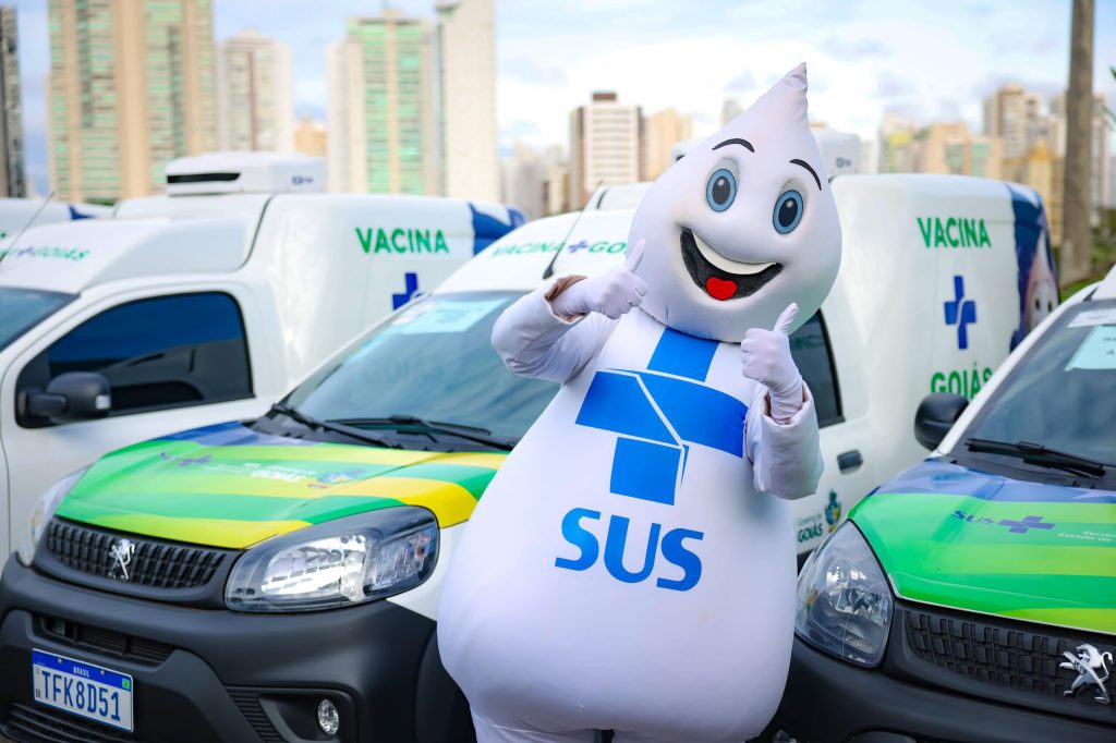 Frota de novos 38 veículos reforça distribuição de vacinas em Goiás