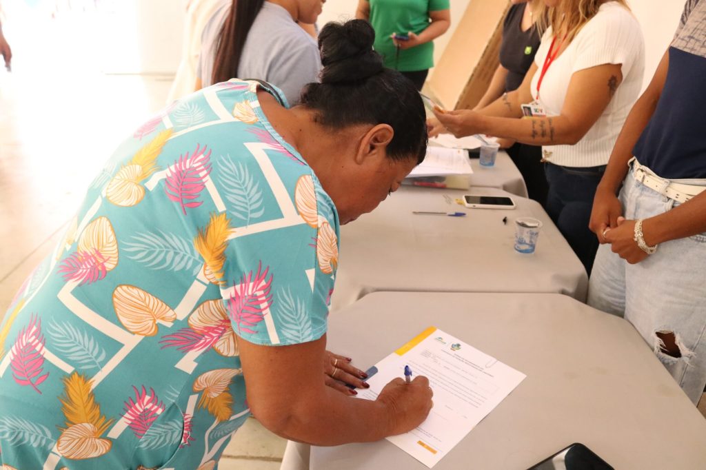 Governo entrega primeiras escrituras do programa Casas a Custo Zero