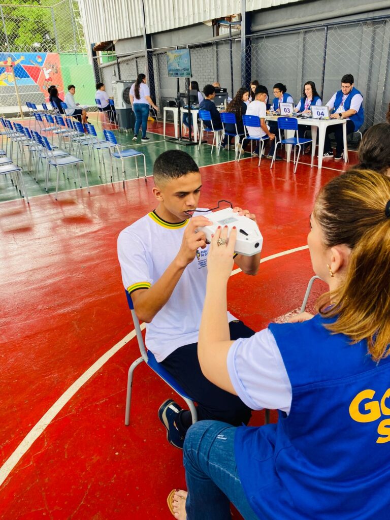 Olhar para Todos atende Colégio Estadual Verany Machado Olhar para Todos atende no Colégio Estadual Verany Machado