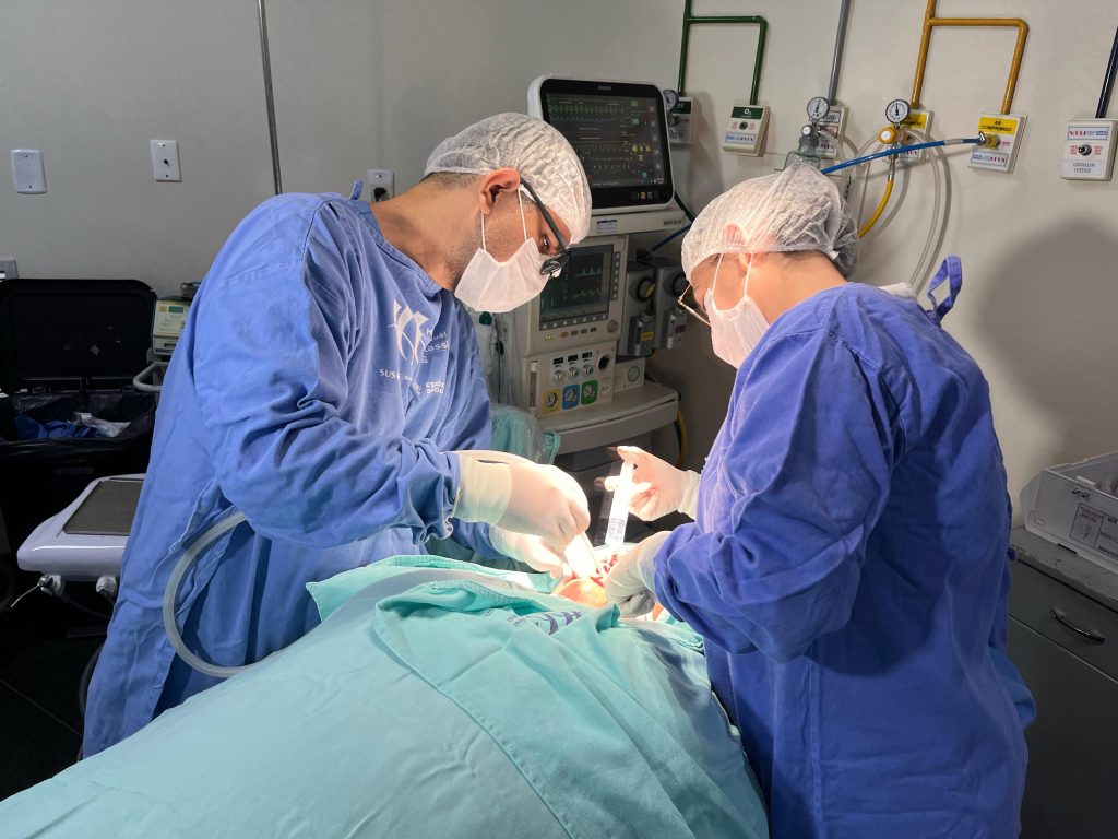 Pacientes internados recebem atendimento gratuito de odontologia no HGG