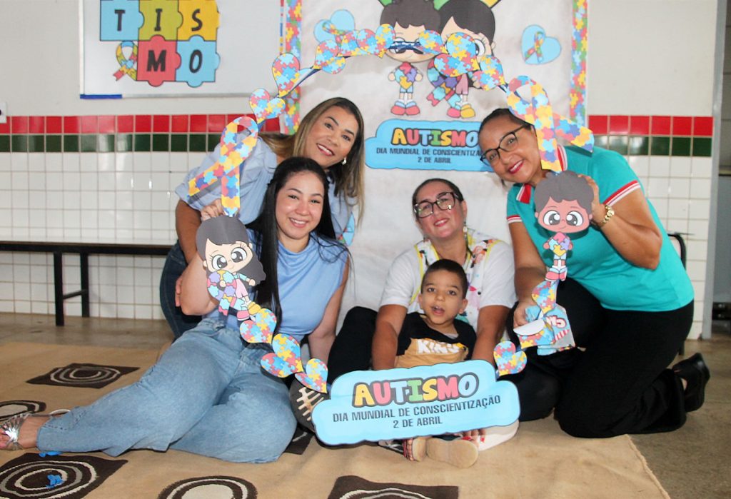 Semed de Cariri do Tocantins realiza palestra de conscientização sobre Transtorno do Espectro Autista no ambiente escolar