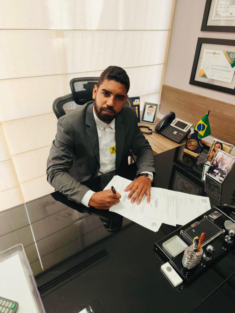 Presidente Izaque Júnior determina modernização das normas da Câmara de São Salvador do Tocantins