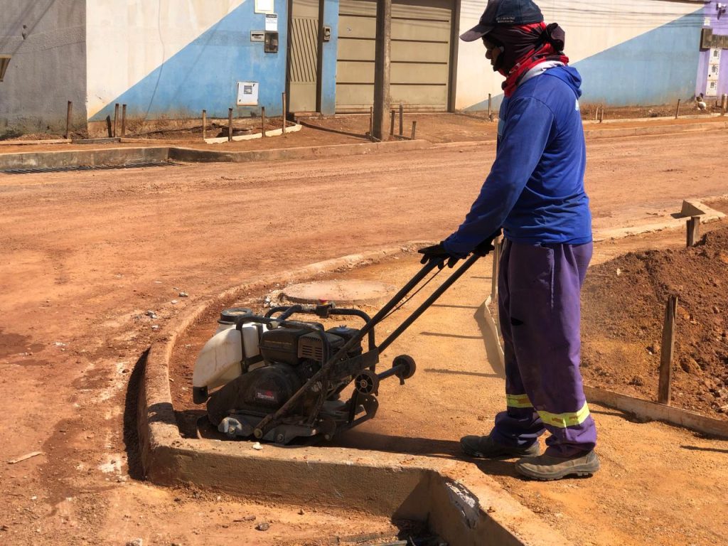 Obra da Prefeitura de Palmas no setor Santa Fé entra na reta final com a conclusão de calçadas e rampas de acessibilidade