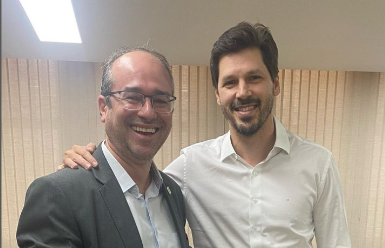 Daniel Vilela sinaliza apoio e projeta futuro político para Márcio Luís Daniel Vilela sinaliza apoio e projeta futuro político para Márcio Luís