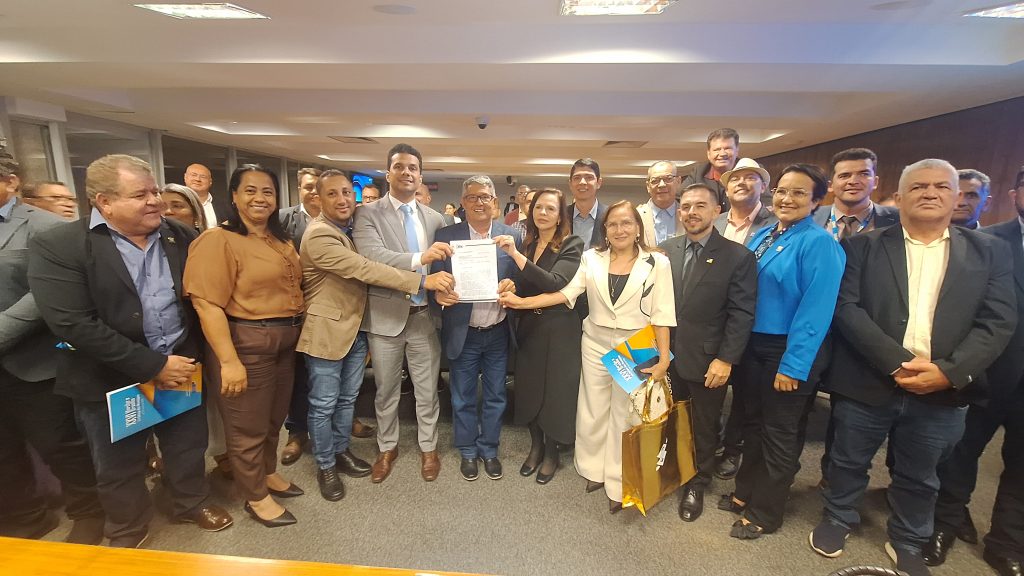 ATM se reúne com a Bancada Federal, pede votação favorável a PEC 66 e solicita recursos de emenda de bancada para áreas prioritárias