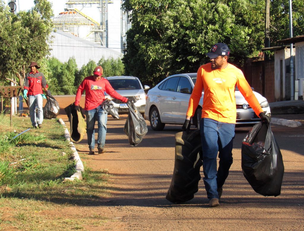 Secretaria de Infraestrutura Urbana e Habitação do município de Cariri do Tocantins realiza a campanha “Cariri Limpa”