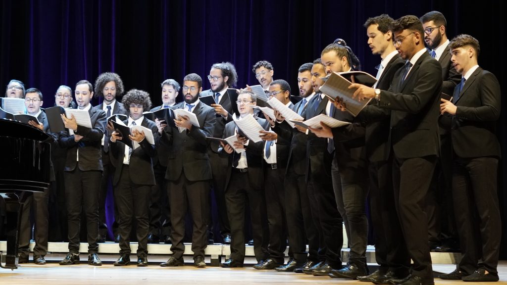 Coro Sinfônico Jovem abre temporada com Ópera Gala