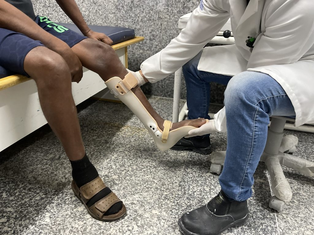 Crer vai entregar 300 dispositivos ortopédicos na cidade de Goiás