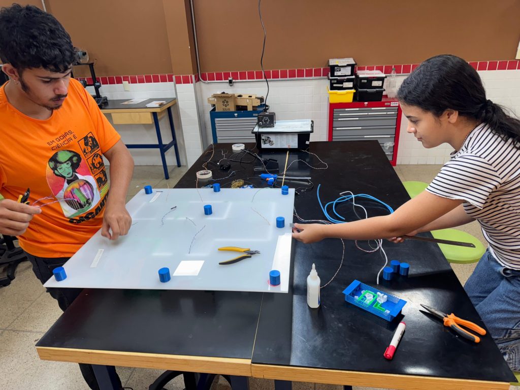 Equipe das Escolas do Futuro disputa etapa do Campeonato Internacional de Robótica Equipe das Escolas do Futuro disputa etapa do Campeonato Internacional de Robótica