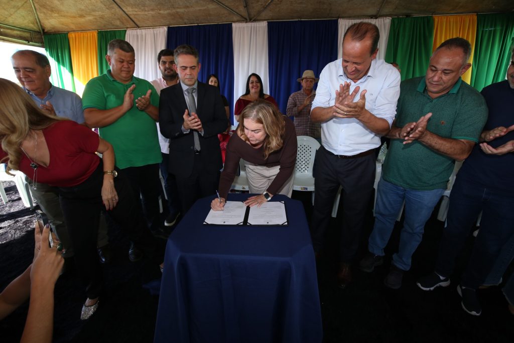 Governo inicia construção de segundo colégio Padrão Século XXI em sistema modular