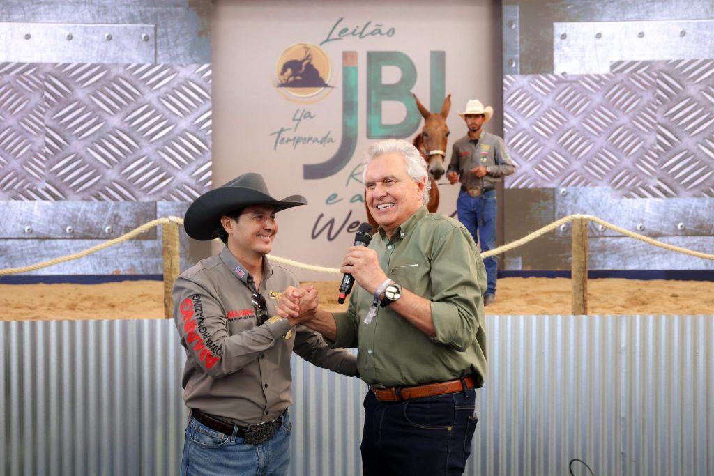 Leilão em Nazário reúne artistas e arrecada R$ 400 mil para o Cora Leilão em Nazário reúne artistas e arrecada R$ 400 mil para o Cora