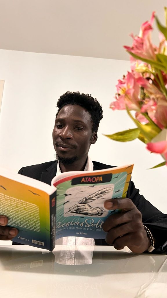 Poeta angolano Ataopa lança livro na Vila Cultural Cora Coralina