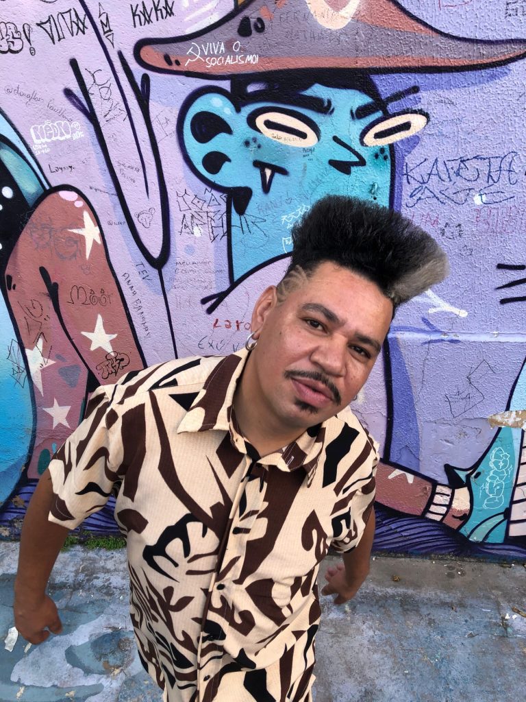 Vila Cora Coralina recebe exposição que comemora 25 anos da arte de Bulacha