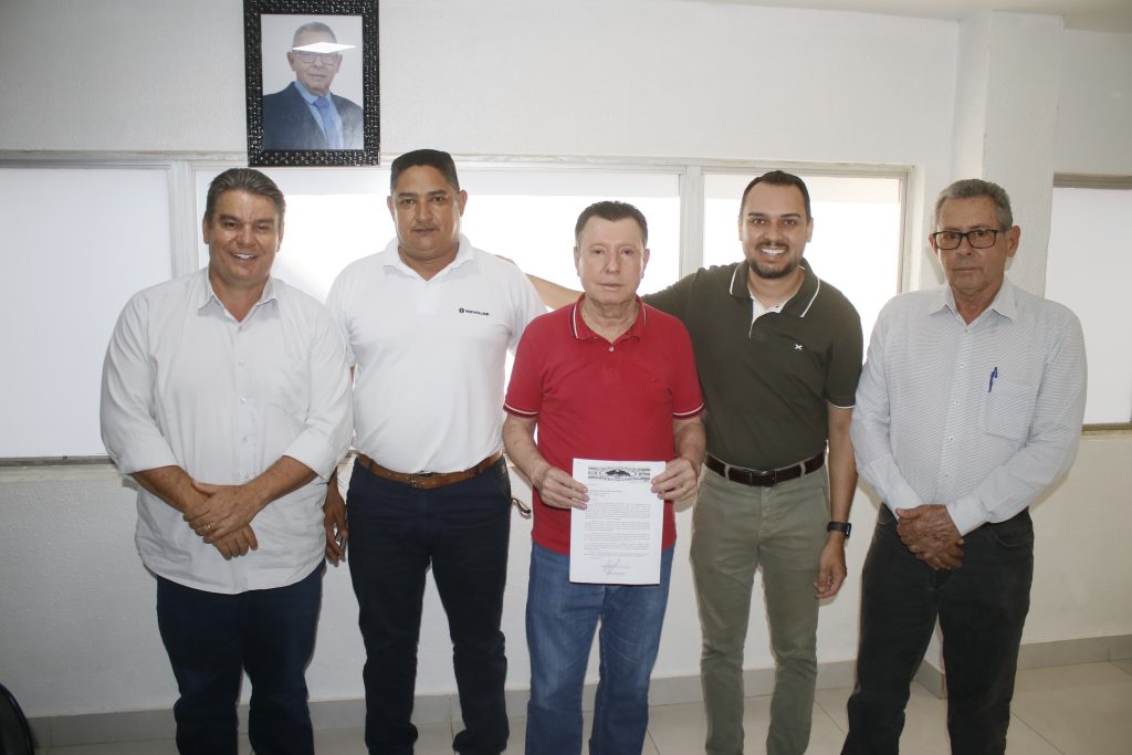 Ex-prefeito Valmir Pedro e deputado José Nelto anunciam R$ 800 mil para ajudar Machadinho na Saúde de Uruaçu-GO