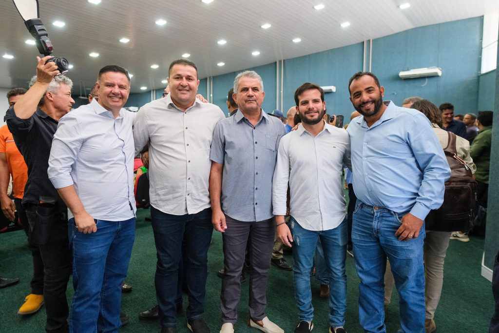 Prefeito de Cariri prestigia posse da nova diretoria da ATM Prefeito de Cariri prestigia posse da nova diretoria da ATM