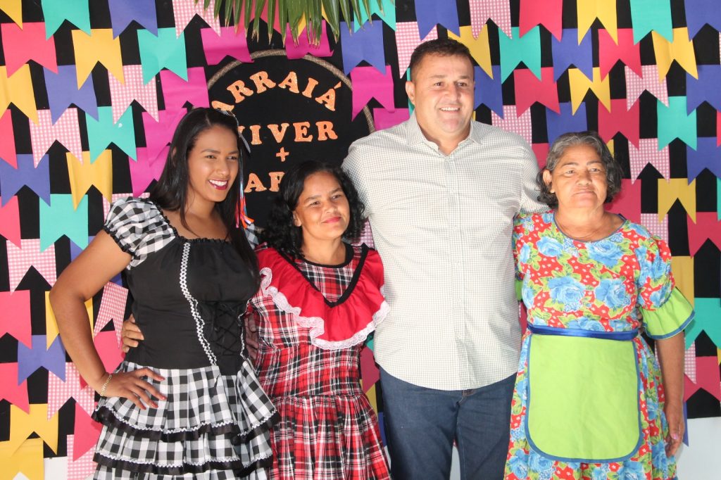 Grupo de idosos do programa Viver Mais Cariri participa de quadrilha junina promovida por meio do CRAS de Cariri do Tocantins