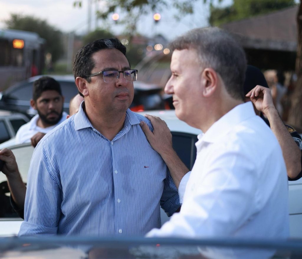 Prefeitura de Palmas recebe Élcio Mendes de volta à Secretaria de Comunicação Prefeitura de Palmas recebe Élcio Mendes de volta à Secretaria de Comunicação