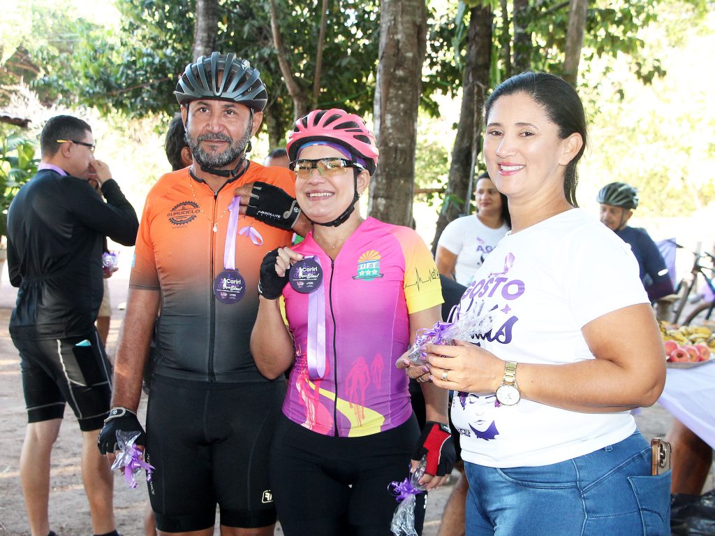 Ação “Cariri Pedala por Elas” é realizada em Cariri do Tocantins para intensificar a divulgação da campanha Agosto Lilás 2025 no município