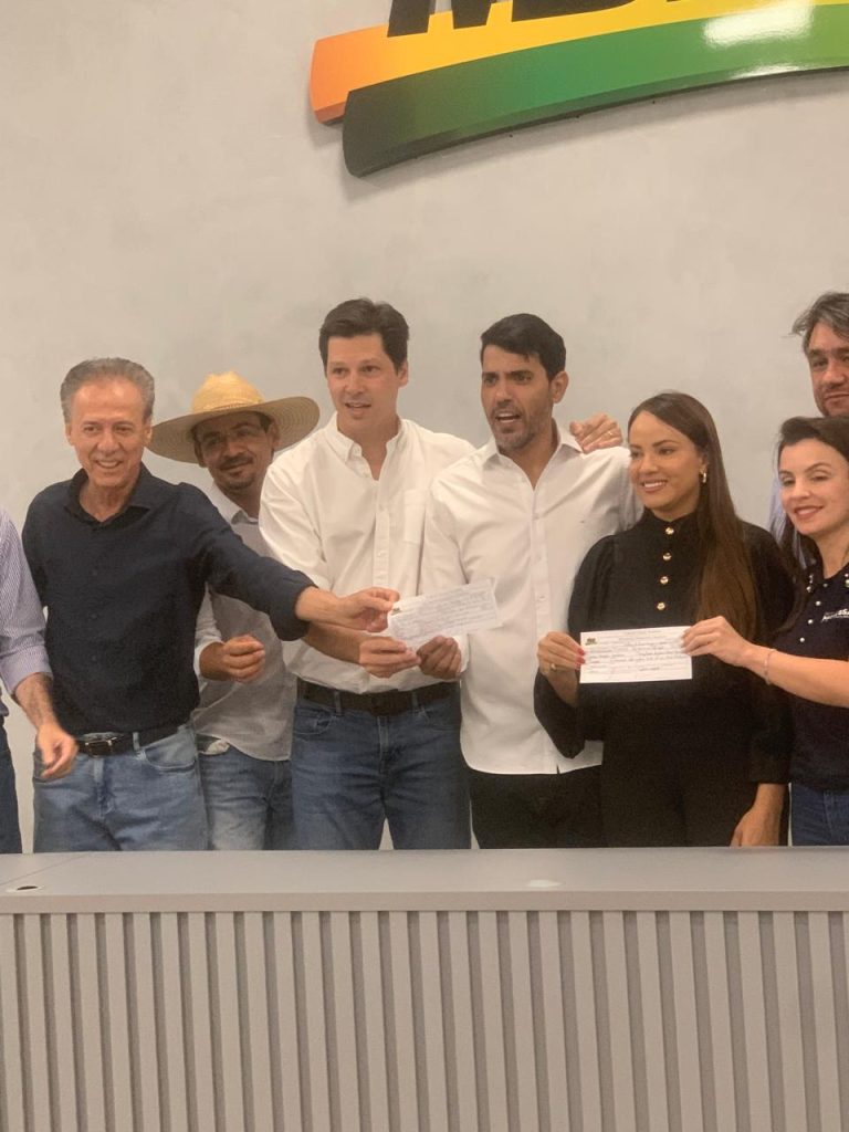 Prefeito de São Miguel do Araguaia troca PL pelo MDB