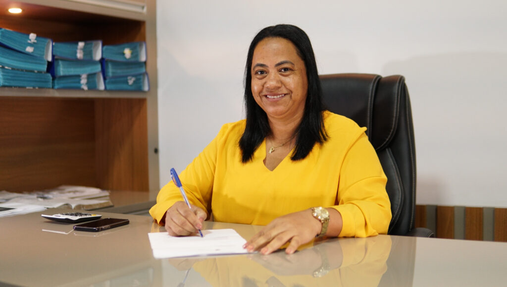 Servidores de Jaú do Tocantins estão apreensivos sobre pagamento do 13º salário antes do Natal