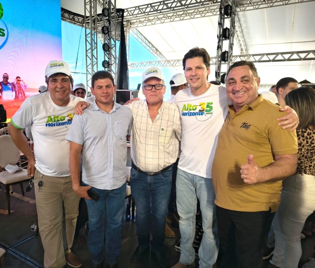 Prefeito Clemerson Lopes apresenta demandas de Montividiu do Norte ao vice-governador Daniel Vilela Prefeito Clemerson Lopes apresenta demandas de Montividiu do Norte ao vice-governador Daniel Vilela