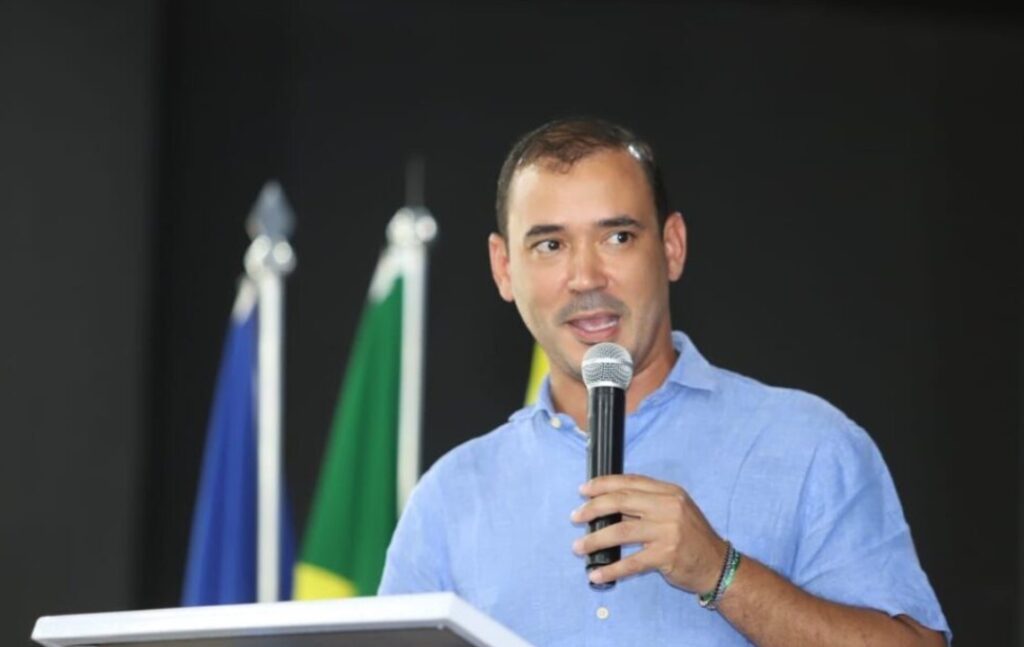 Vicentinho Júnior está a apenas 3,6 pontos de Dorinha e tem 9,61 de frente dos demais concorrentes ao governo do Tocantins Vicentinho Júnior está a apenas 3,6 pontos de Dorinha e tem 9,61 de frente dos demais concorrentes ao governo do Tocantins