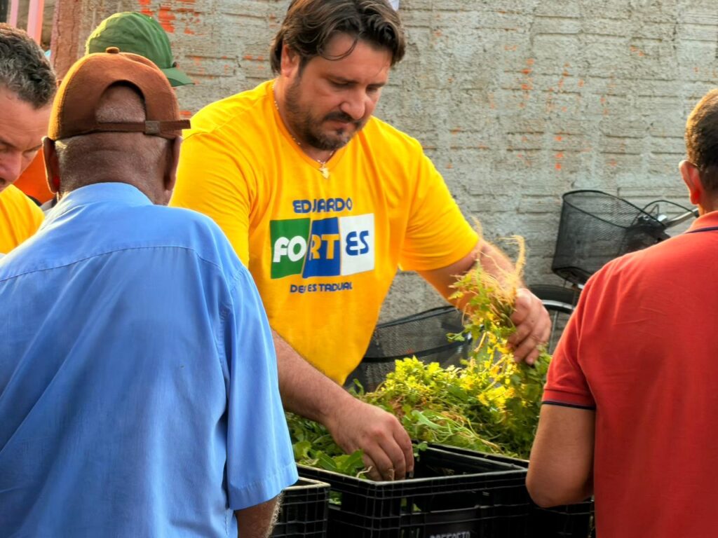 Multidão se reúne em Peixe para receber mais de 2,5 toneladas de alimentos do Projeto Horta Comunitária de Eduardo Fortes