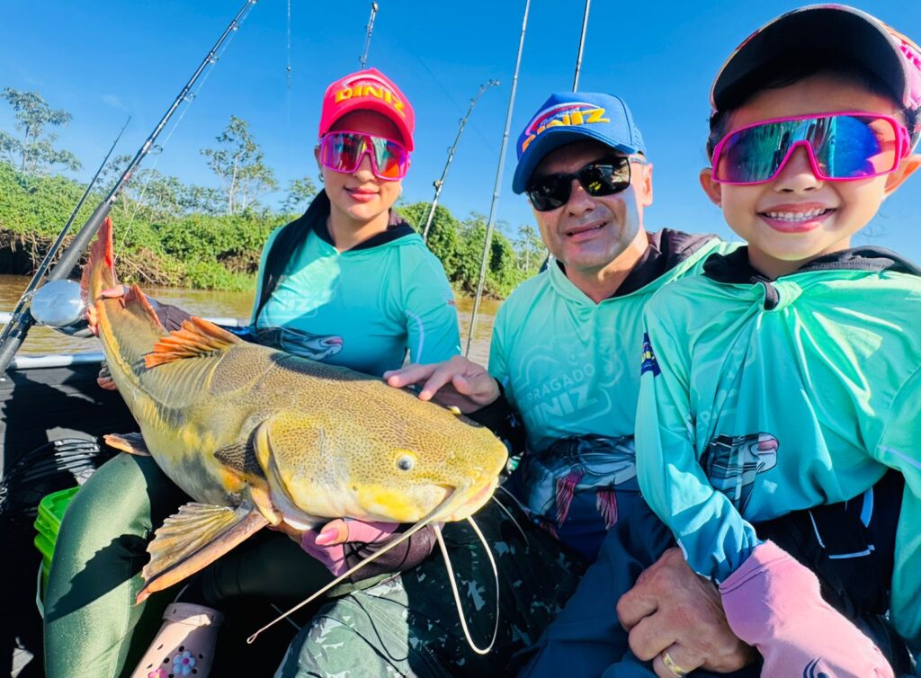 Pescador de Porangatu se consolida como referência na pesca de pirararas e piraíbas no Rio Araguaia