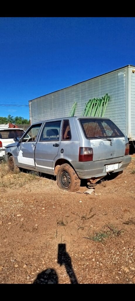 Em Santa Tereza de Goiás, no Norte do estado, gestão Leia Mendonça eleva fama do Uno Mille após sucata parada “consumir” mais de mil litros de gasolina