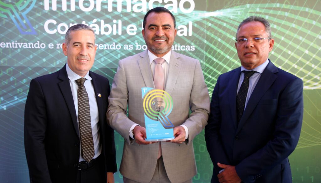 Em Brasília, Governo do Tocantins conquista 1º lugar nacional no Prêmio Qualidade da Informação Contábil e Fiscal Em Brasília, Governo do Tocantins conquista 1º lugar nacional no Prêmio Qualidade da Informação Contábil e Fiscal